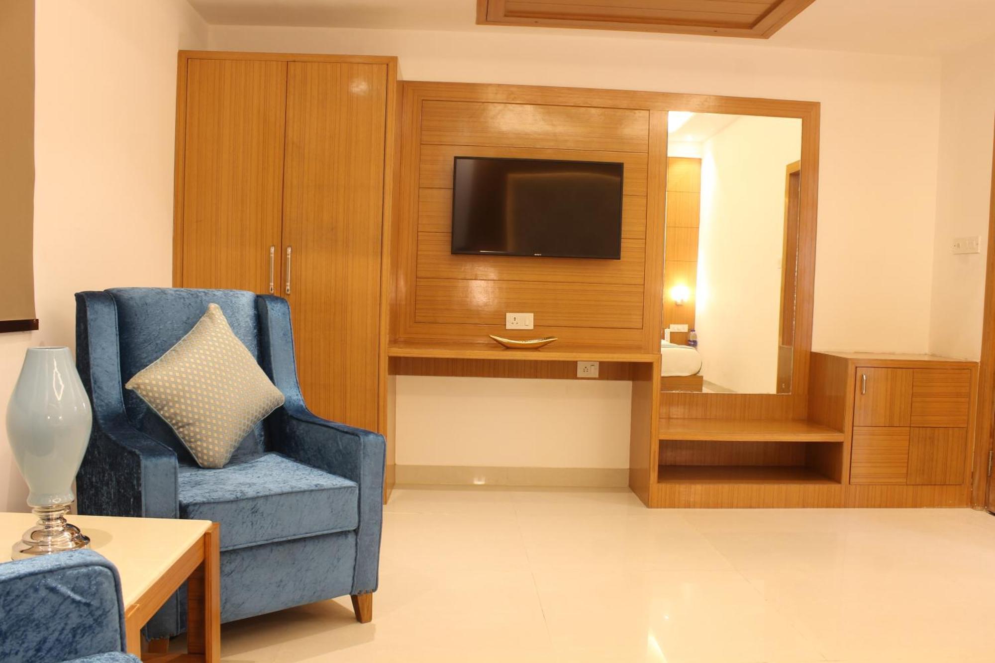 Hotel Star By Star Group- Near Delhi Airport New Delhi Exterior photo